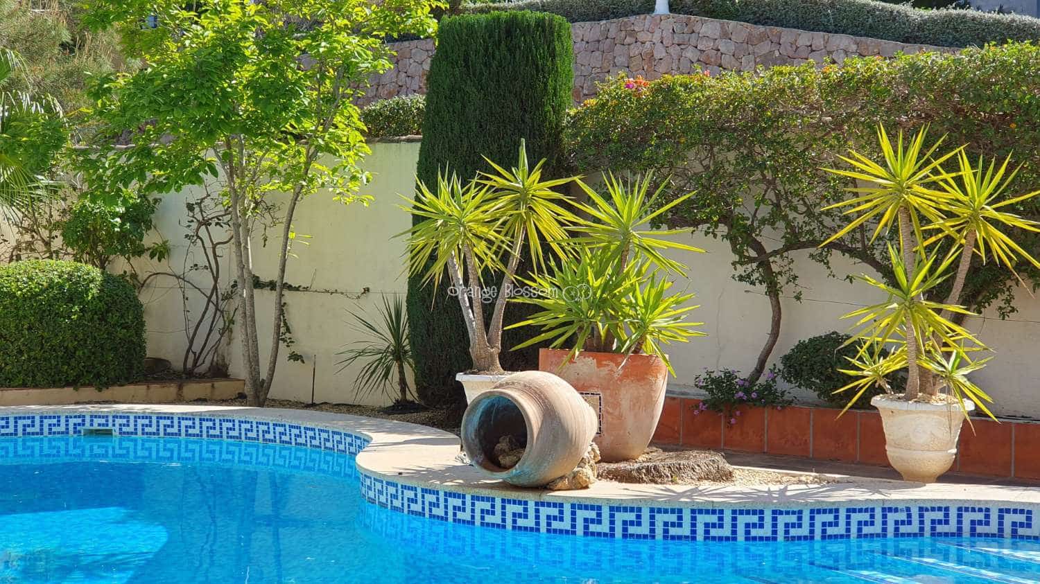 3 soveværelse Villa til salg i Ador med swimmingpool garage - € 449.000 (Ref: 7921183)