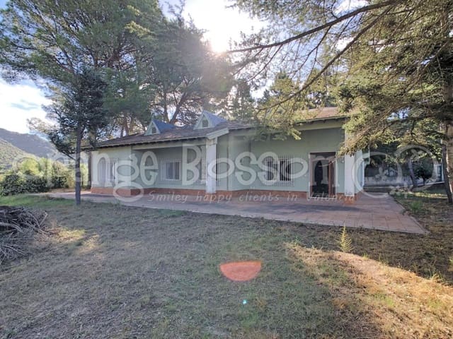 5 bedroom Villa for sale in Terrateig with pool garage - € 219,950 (Ref: 7932829)