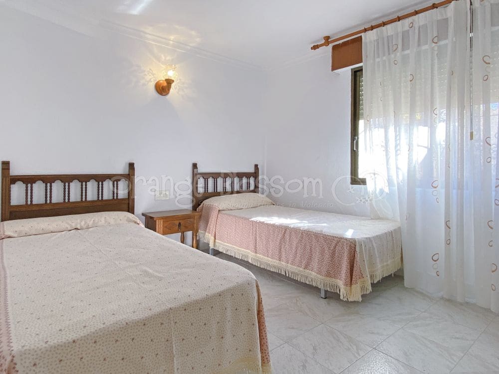 Chalet de 9 habitaciones en Dénia en venta con garaje - 1.290.000 € (Ref: 8053917)