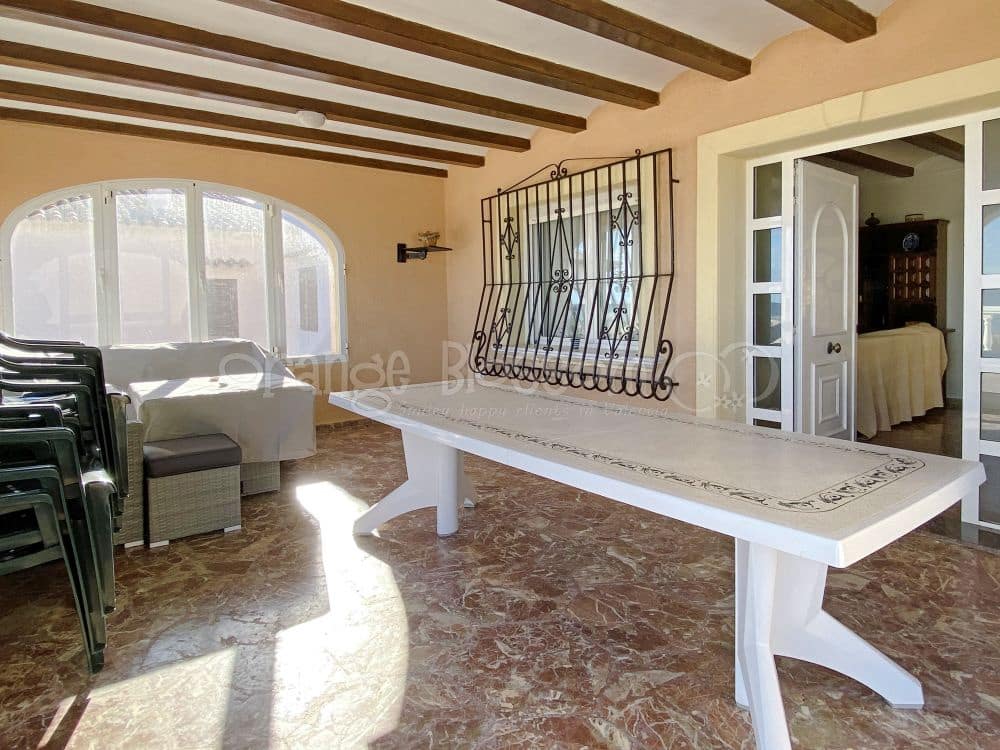 Chalet de 9 habitaciones en Dénia en venta con garaje - 1.290.000 € (Ref: 8053917)