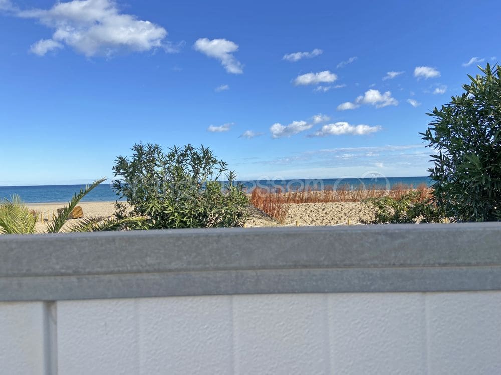 Chalet de 9 habitaciones en Dénia en venta con garaje - 1.290.000 € (Ref: 8053917)