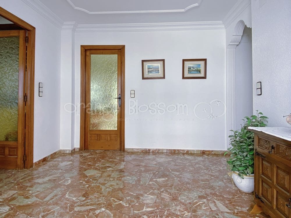 Chalet de 9 habitaciones en Dénia en venta con garaje - 1.290.000 € (Ref: 8053917)