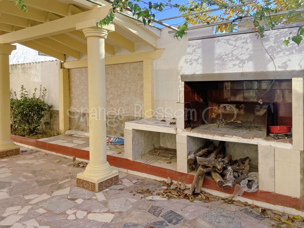 Chalet de 9 habitaciones en Dénia en venta con garaje - 1.290.000 € (Ref: 8053917)