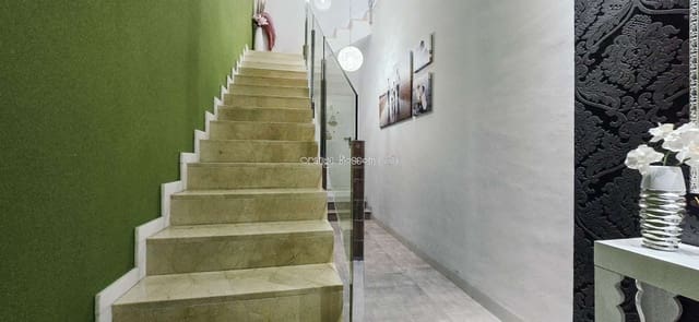 4 bedroom Townhouse for sale in Villalonga - € 315,000 (Ref: 8261004)