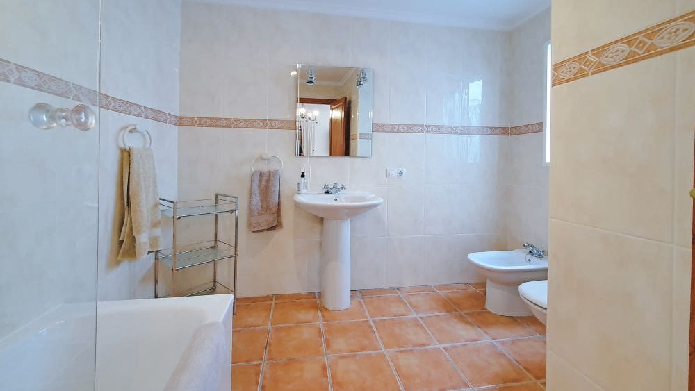 4 makuuhuone Omakotitalo myytävänä paikassa Villalonga - 169 950 € (Ref: 8278374)