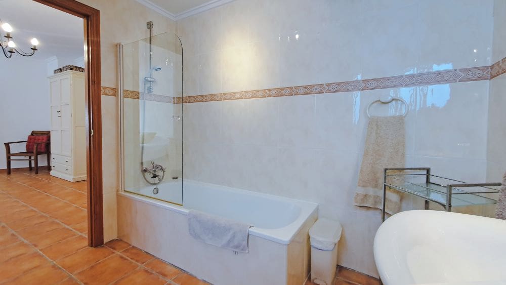 4 makuuhuone Omakotitalo myytävänä paikassa Villalonga - 169 950 € (Ref: 8278374)