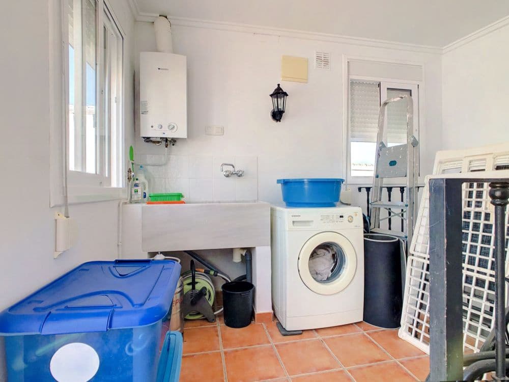 4 makuuhuone Omakotitalo myytävänä paikassa Villalonga - 169 950 € (Ref: 8278374)