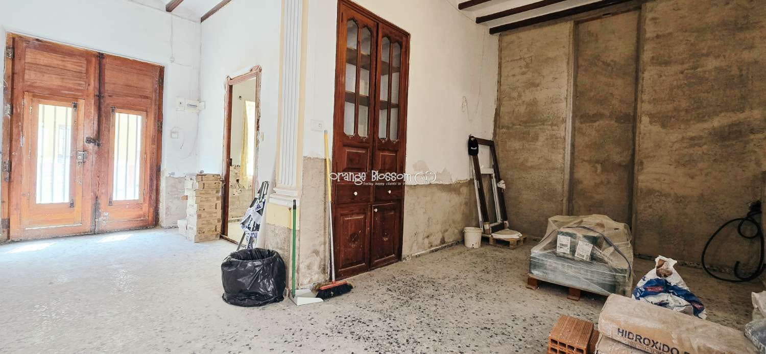 6 soveværelse Byhus til salg i Villalonga - € 99.950 (Ref: 8419251)