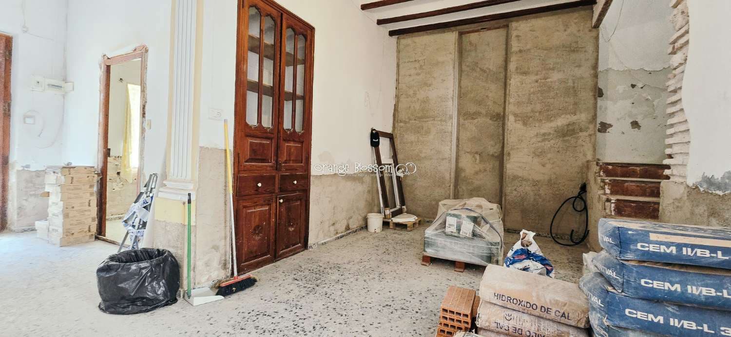 6 soveværelse Byhus til salg i Villalonga - € 99.950 (Ref: 8419251)