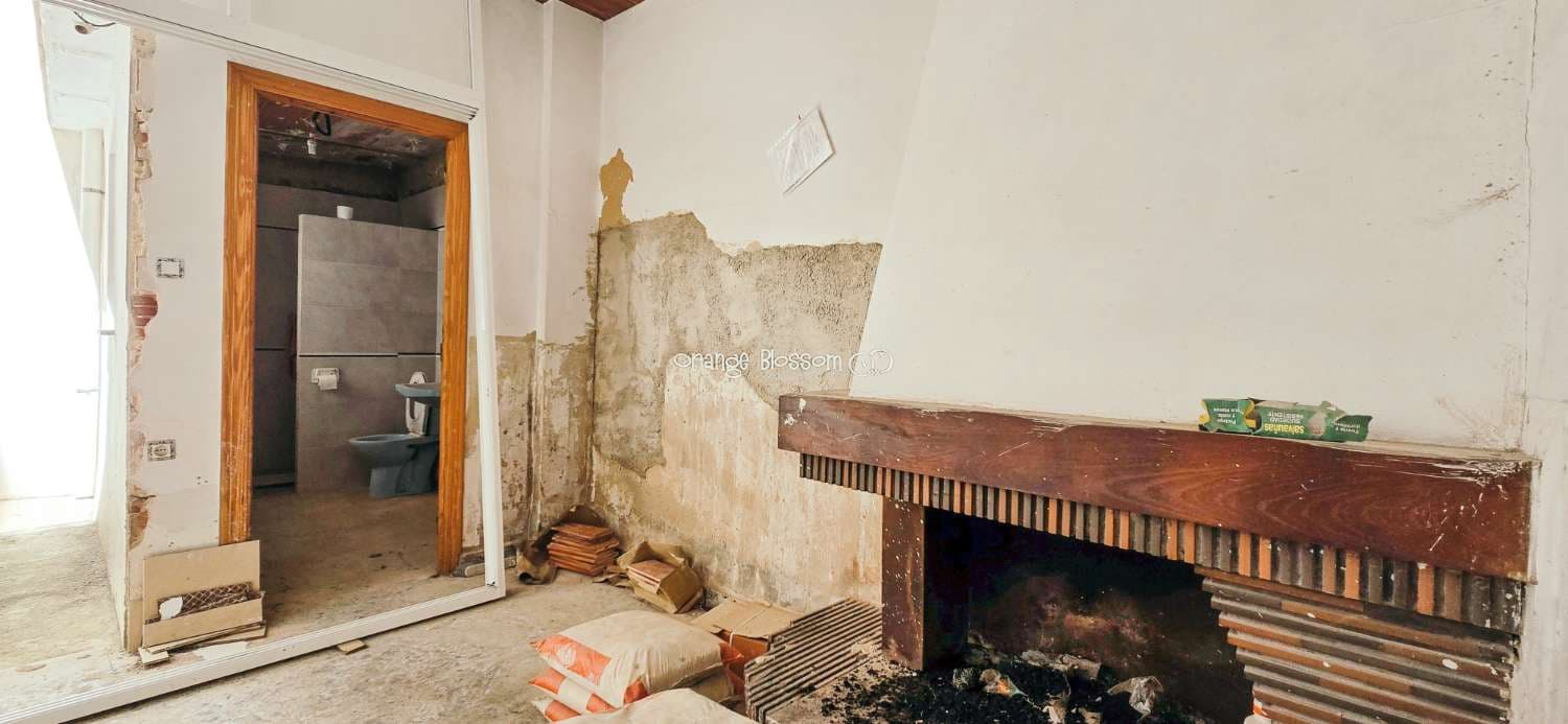 6 soveværelse Byhus til salg i Villalonga - € 99.950 (Ref: 8419251)