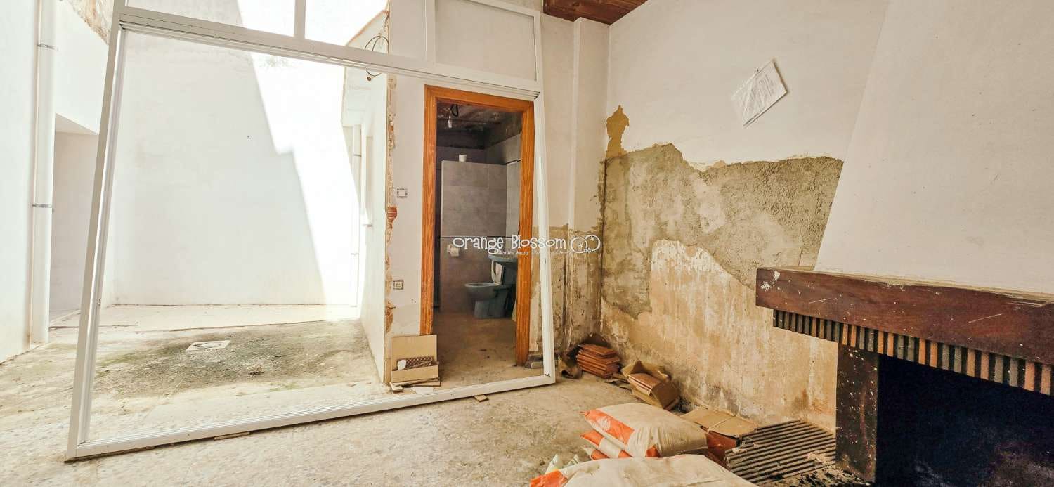 6 soveværelse Byhus til salg i Villalonga - € 99.950 (Ref: 8419251)