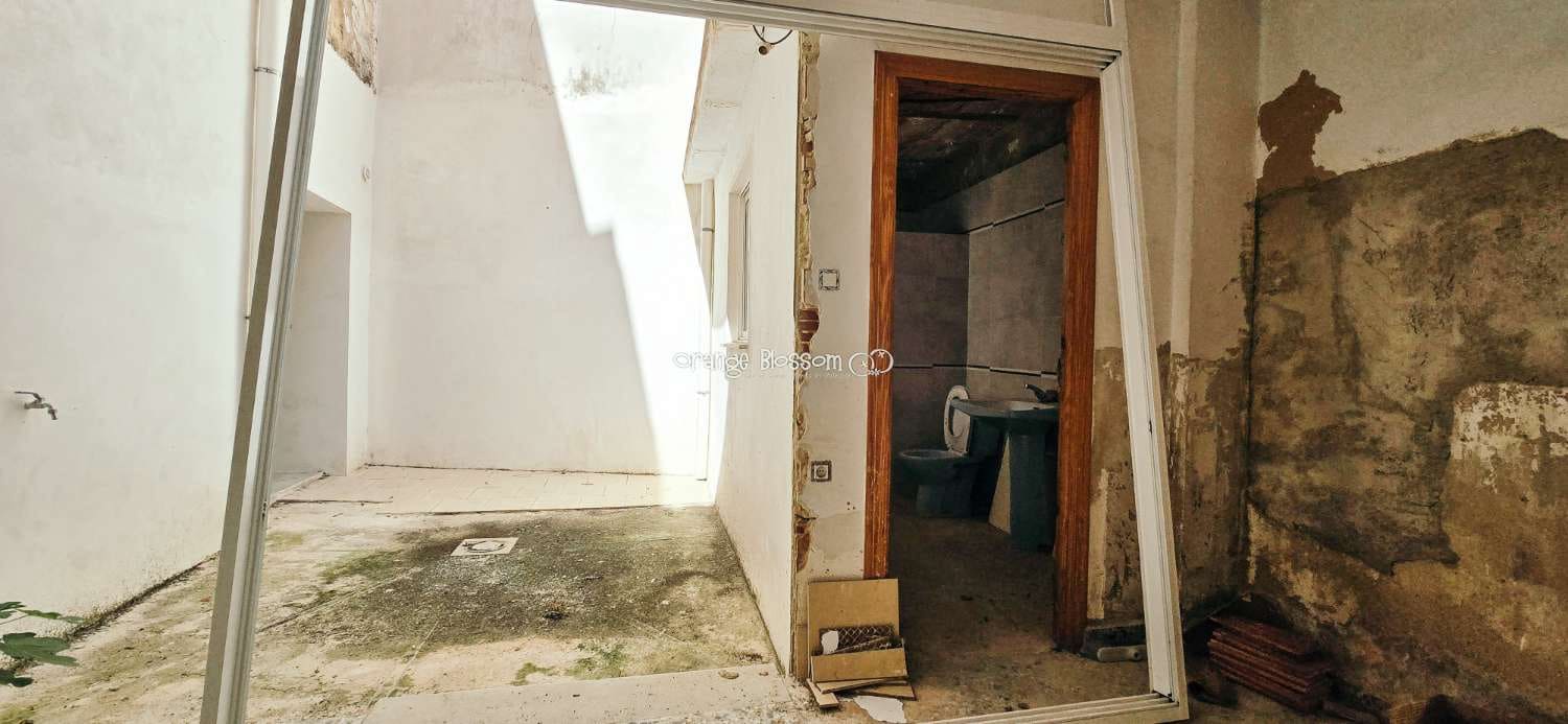 6 soveværelse Byhus til salg i Villalonga - € 99.950 (Ref: 8419251)