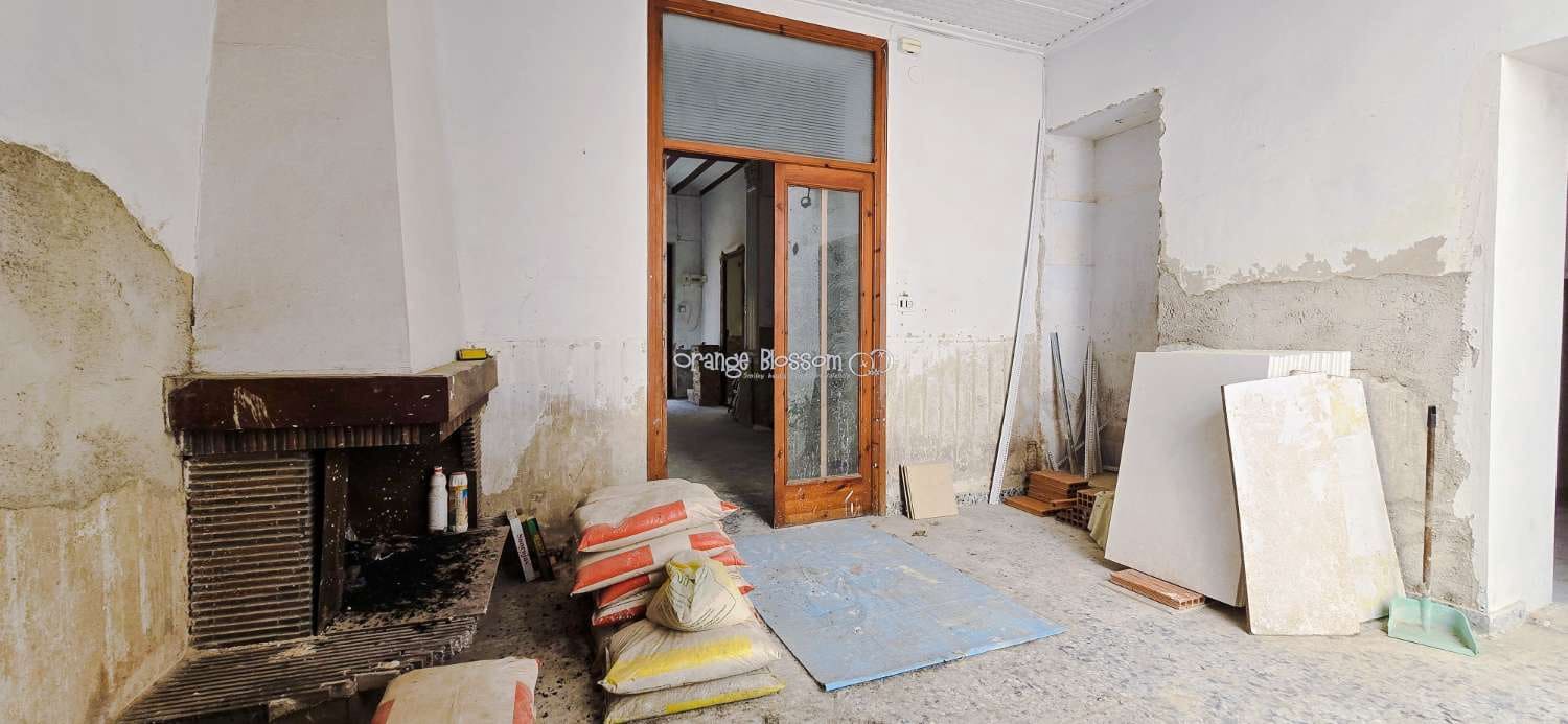 6 soveværelse Byhus til salg i Villalonga - € 99.950 (Ref: 8419251)