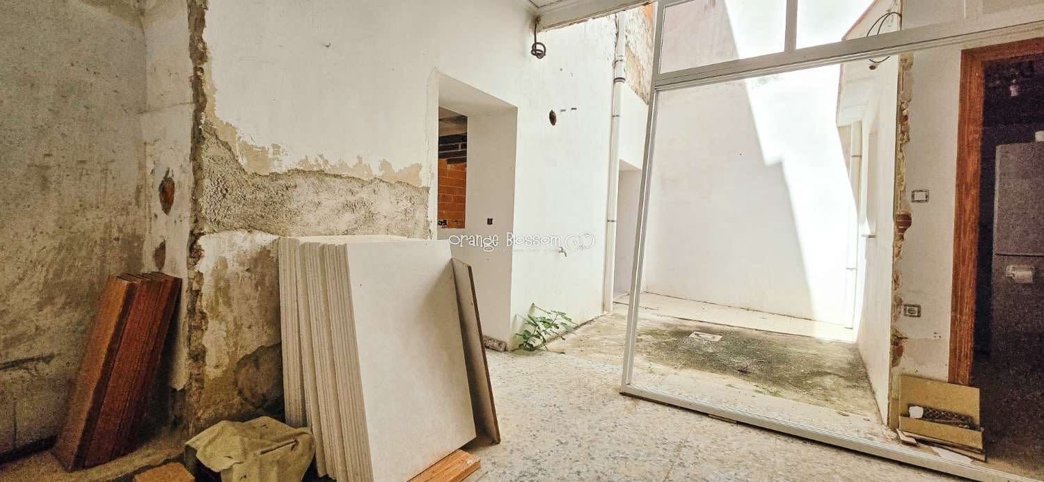 6 soveværelse Byhus til salg i Villalonga - € 99.950 (Ref: 8419251)