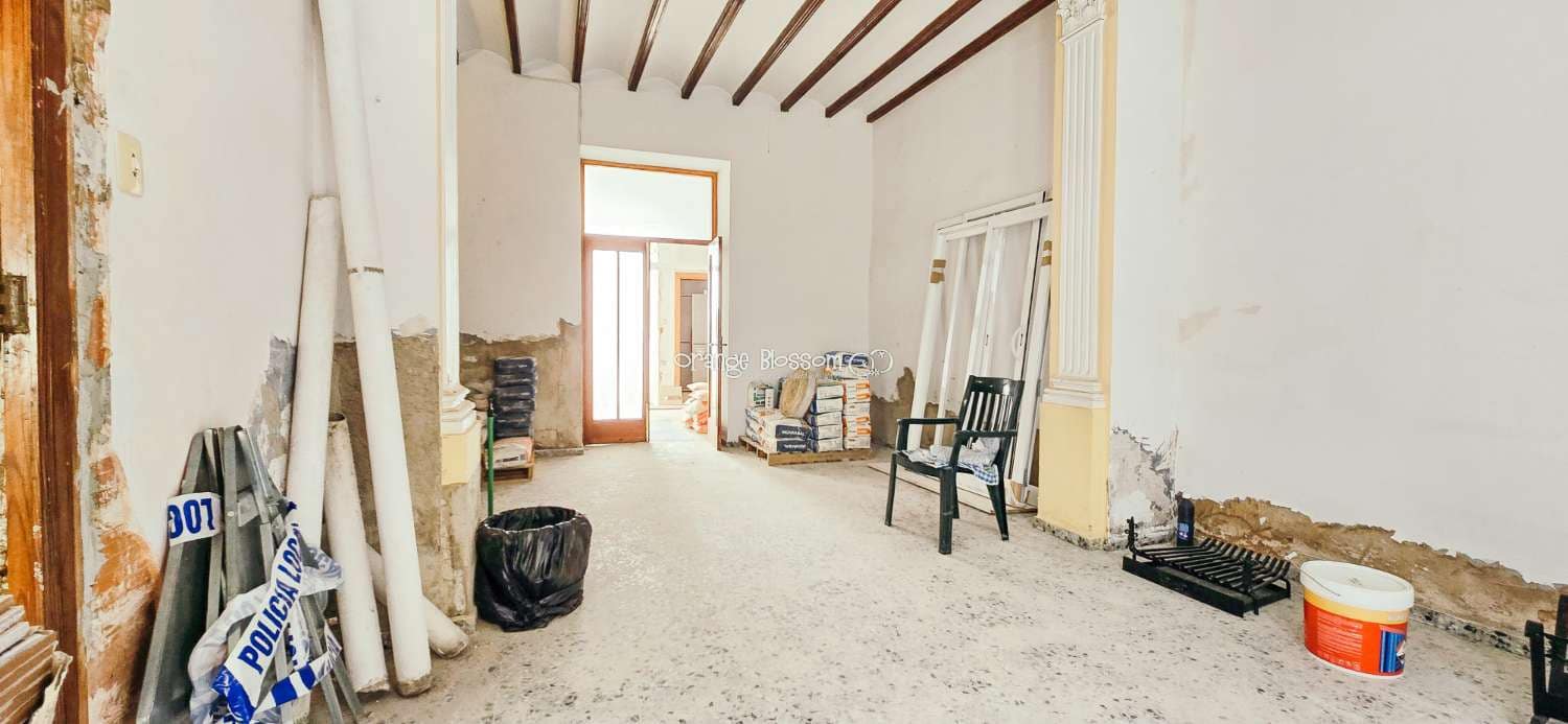 6 soveværelse Byhus til salg i Villalonga - € 99.950 (Ref: 8419251)