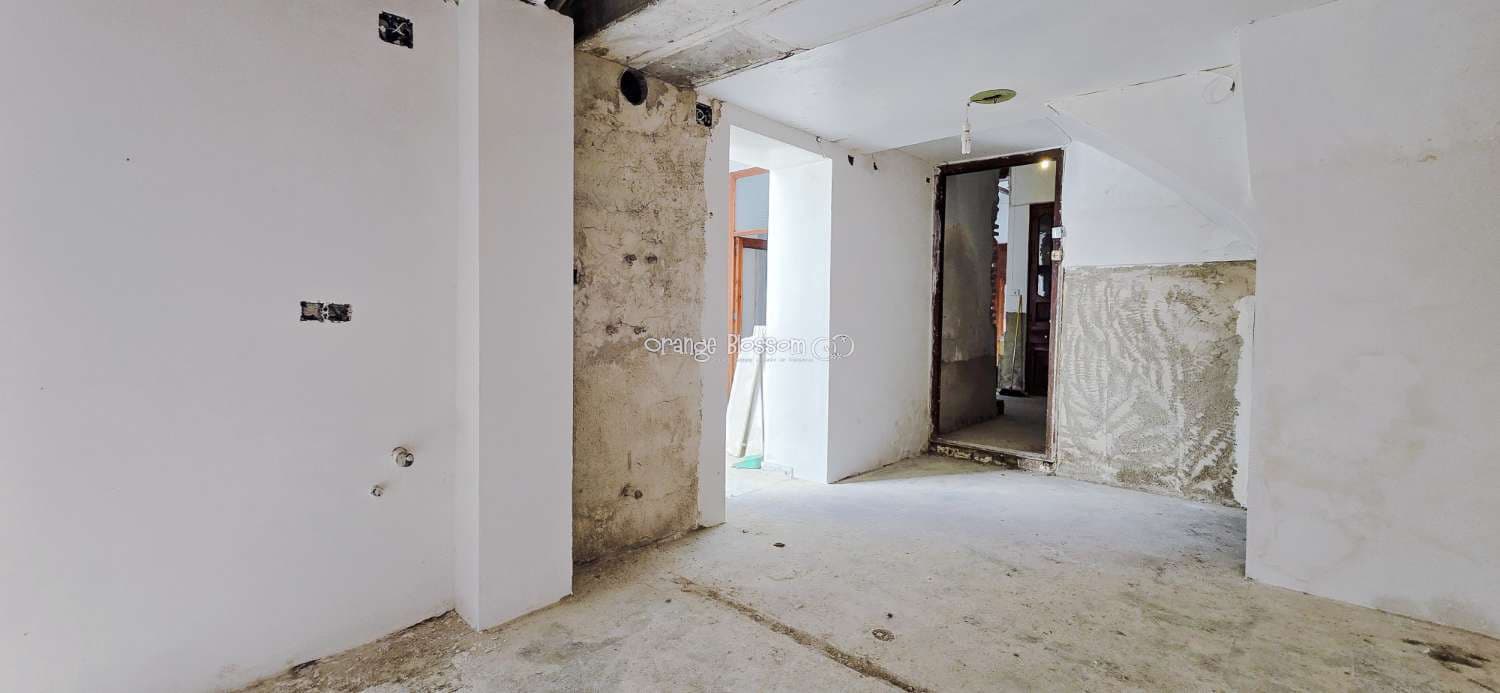 6 soveværelse Byhus til salg i Villalonga - € 99.950 (Ref: 8419251)