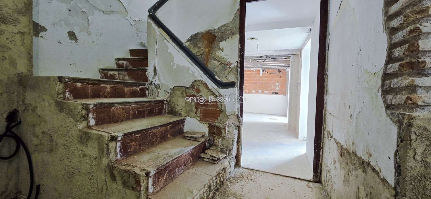 6 soveværelse Byhus til salg i Villalonga - € 99.950 (Ref: 8419251)