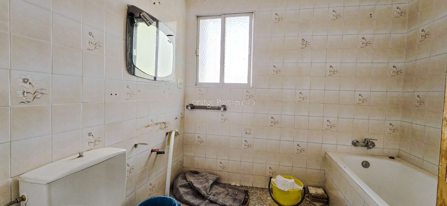 6 soveværelse Byhus til salg i Villalonga - € 99.950 (Ref: 8419251)