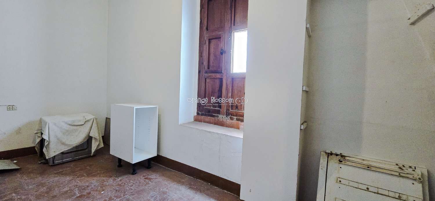 6 soveværelse Byhus til salg i Villalonga - € 99.950 (Ref: 8419251)