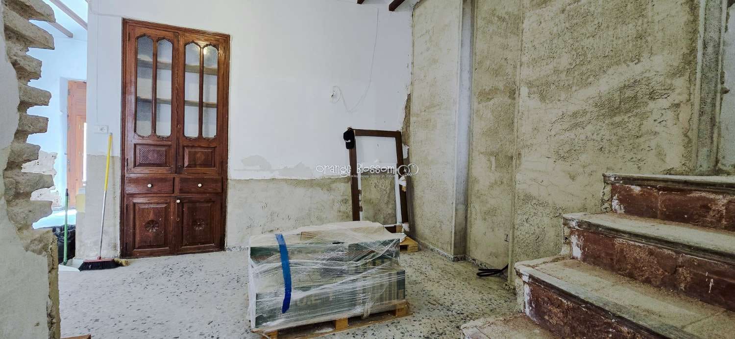 6 soveværelse Byhus til salg i Villalonga - € 99.950 (Ref: 8419251)