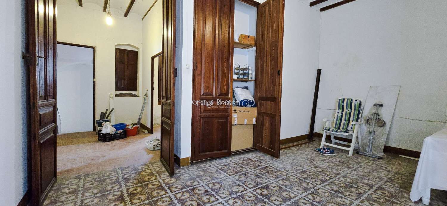 6 soveværelse Byhus til salg i Villalonga - € 99.950 (Ref: 8419251)