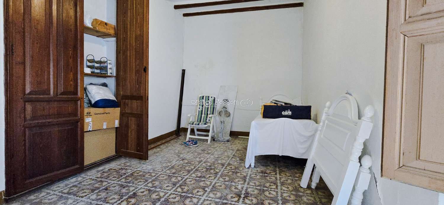 6 soveværelse Byhus til salg i Villalonga - € 99.950 (Ref: 8419251)