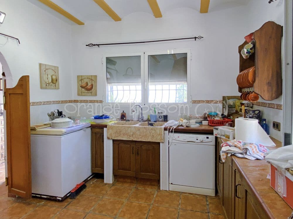 7 soveværelse Villa til salg i Benisoda - € 184.950 (Ref: 8477668)