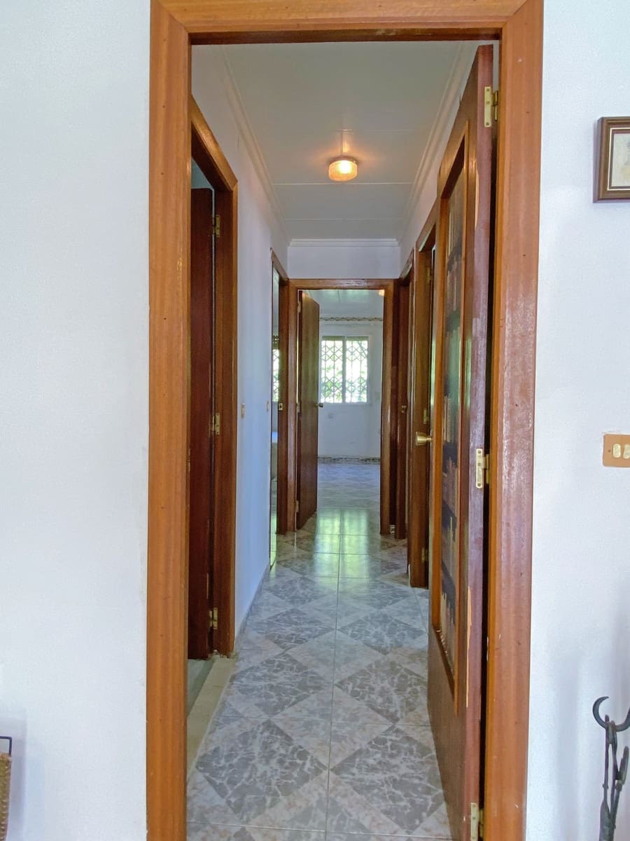 3 soveværelse Villa til salg i Llauri med swimmingpool - € 270.000 (Ref: 8679526)