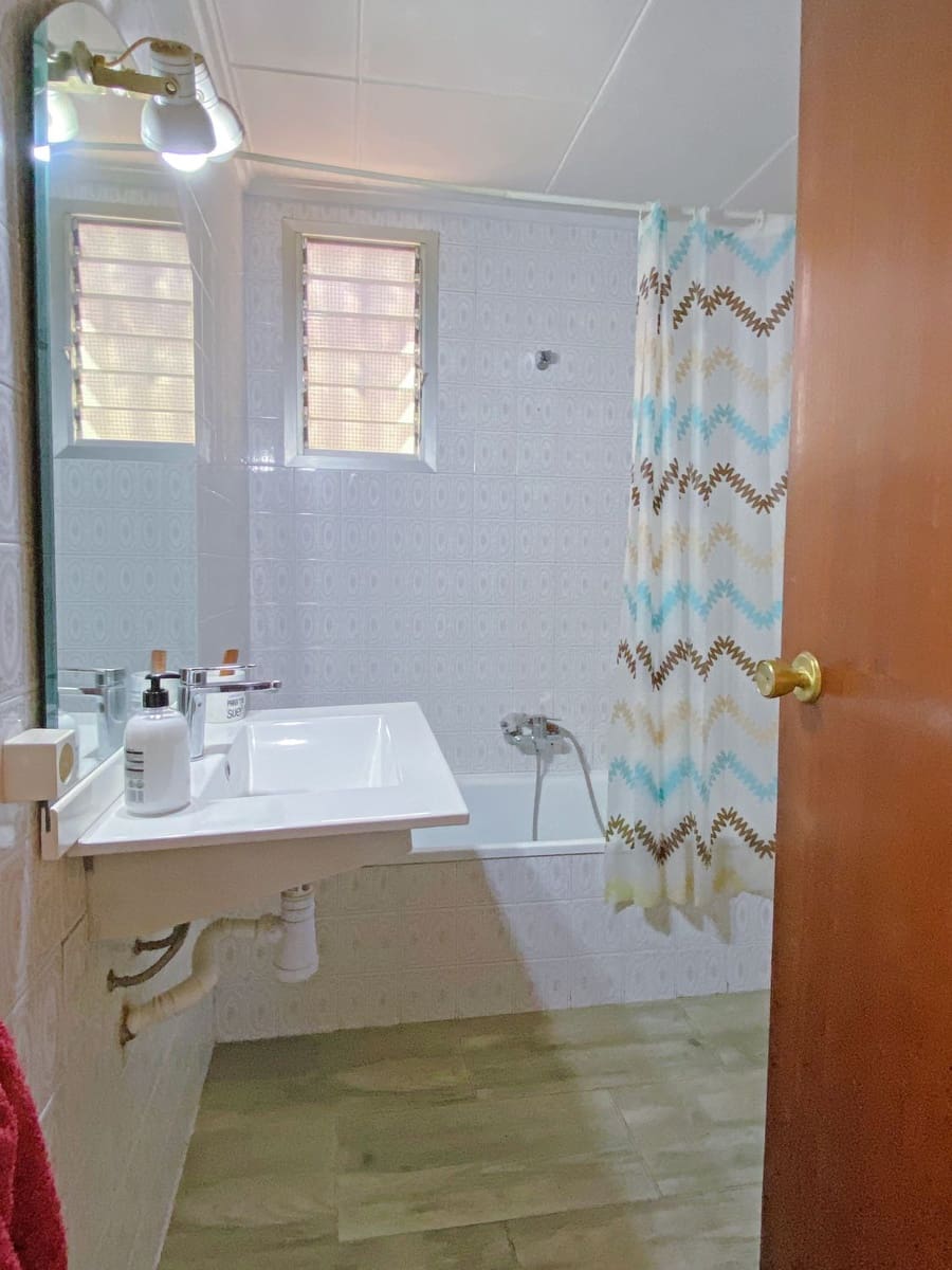 3 soveværelse Villa til salg i Llauri med swimmingpool - € 270.000 (Ref: 8679526)