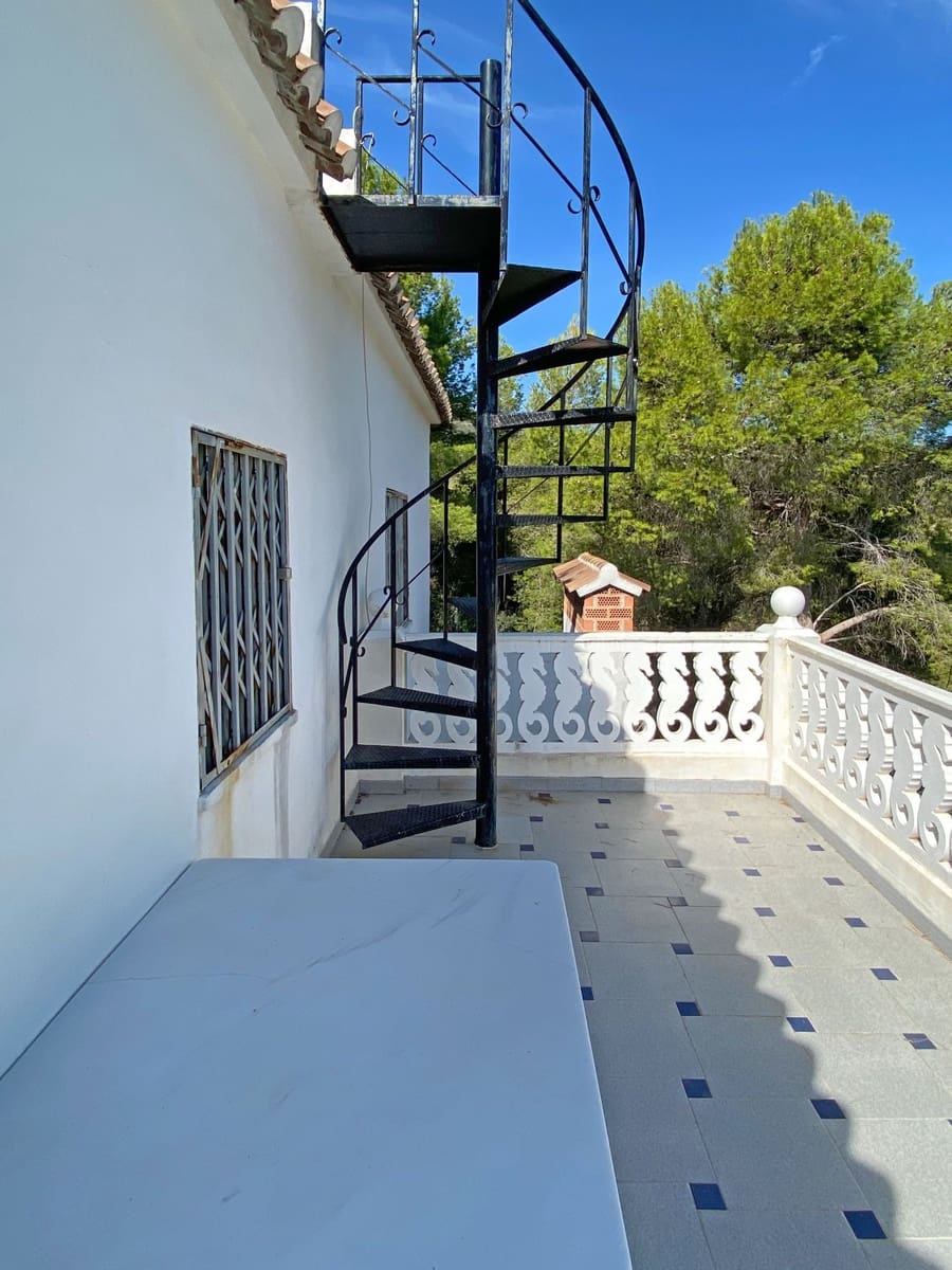 3 soveværelse Villa til salg i Llauri med swimmingpool - € 270.000 (Ref: 8679526)