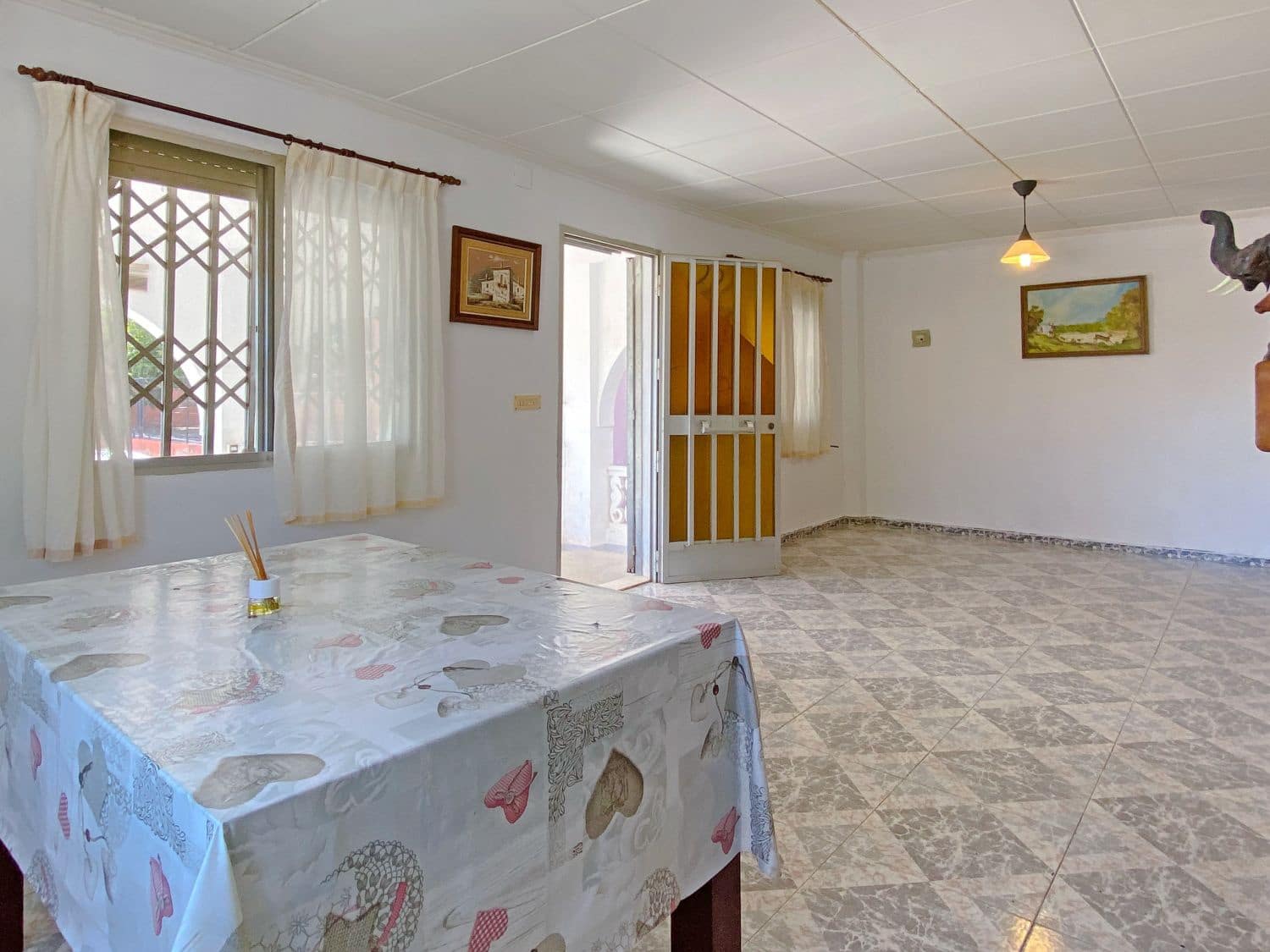 3 soveværelse Villa til salg i Llauri med swimmingpool - € 270.000 (Ref: 8679526)