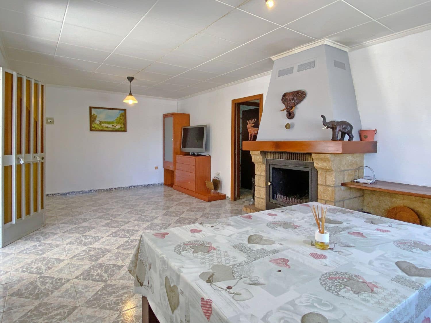 3 soveværelse Villa til salg i Llauri med swimmingpool - € 270.000 (Ref: 8679526)