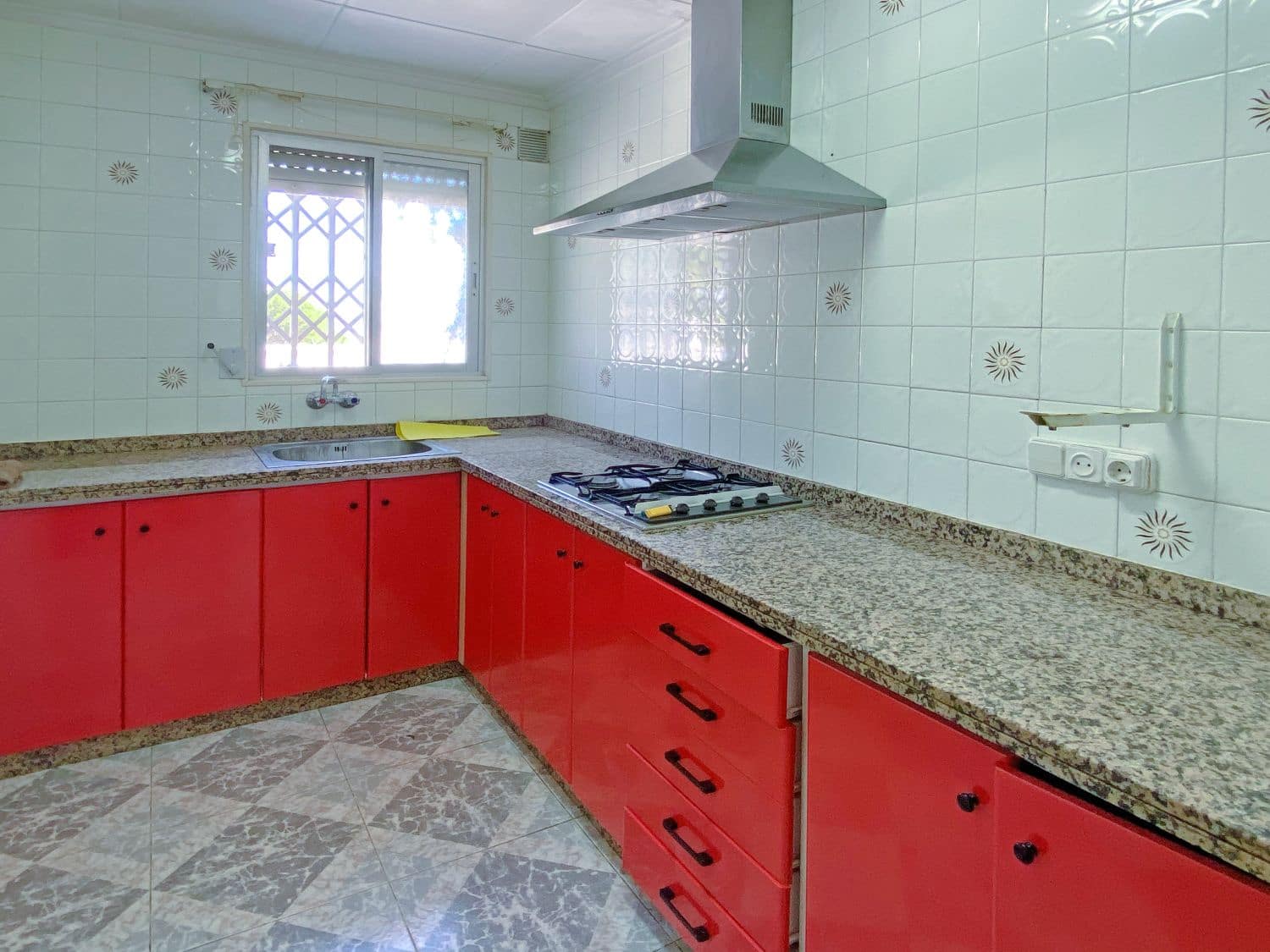 3 soveværelse Villa til salg i Llauri med swimmingpool - € 270.000 (Ref: 8679526)