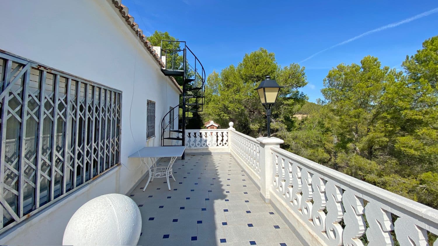 3 soveværelse Villa til salg i Llauri med swimmingpool - € 270.000 (Ref: 8679526)