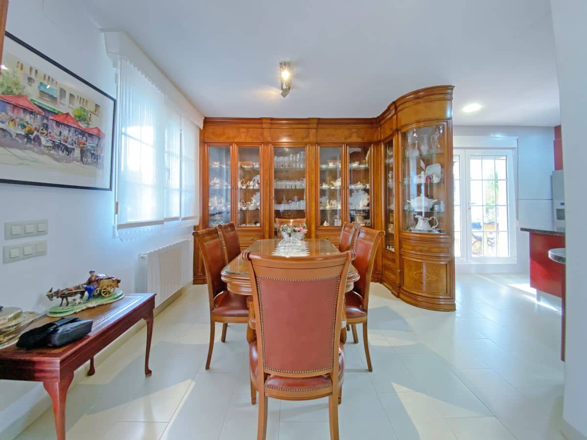 9 soveværelse Villa til salg i Beniganim med swimmingpool - € 899.000 (Ref: 8840628)