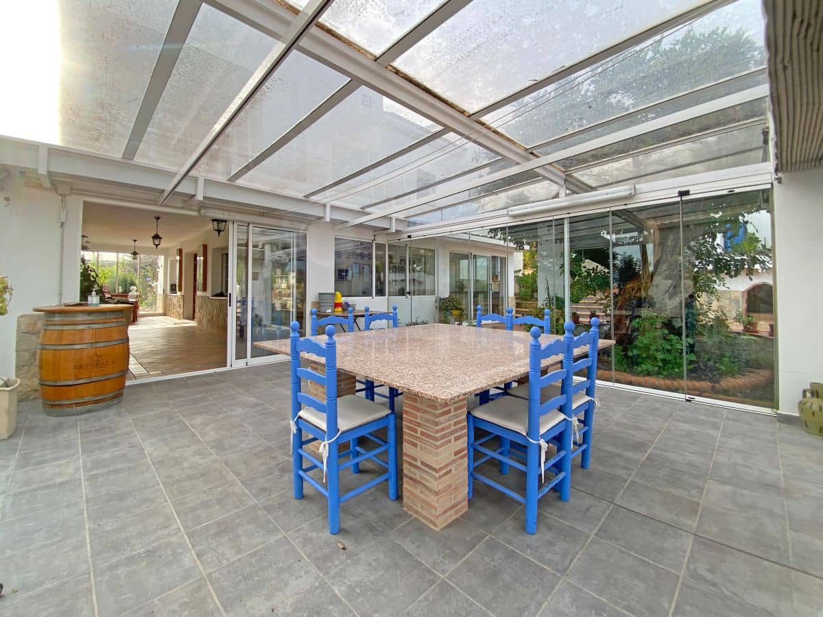 9 soveværelse Villa til salg i Beniganim med swimmingpool - € 899.000 (Ref: 8840628)