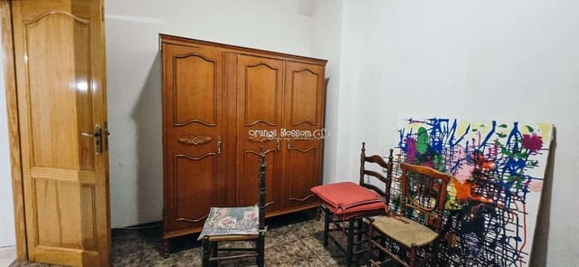 4 bedroom Townhouse for sale in Villalonga - € 120,000 (Ref: 8847170)