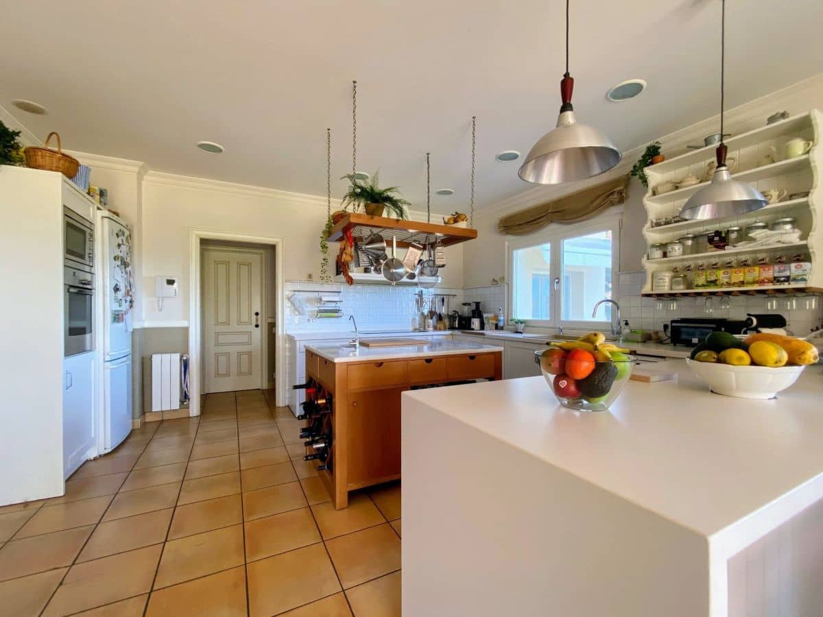 5 soveværelse Villa til salg i Gandia med swimmingpool - € 1.100.000 (Ref: 8866772)