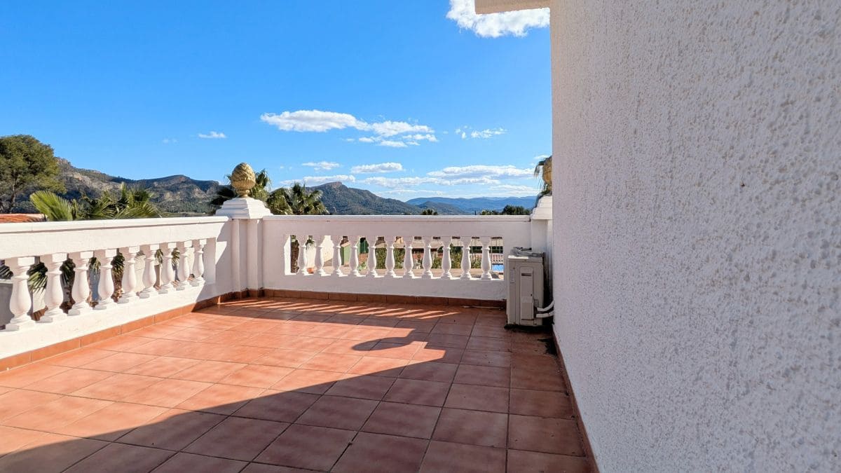 7 slaapkamer Villa te koop in Gandia met zwembad - € 790.000 (Ref: 8910828)