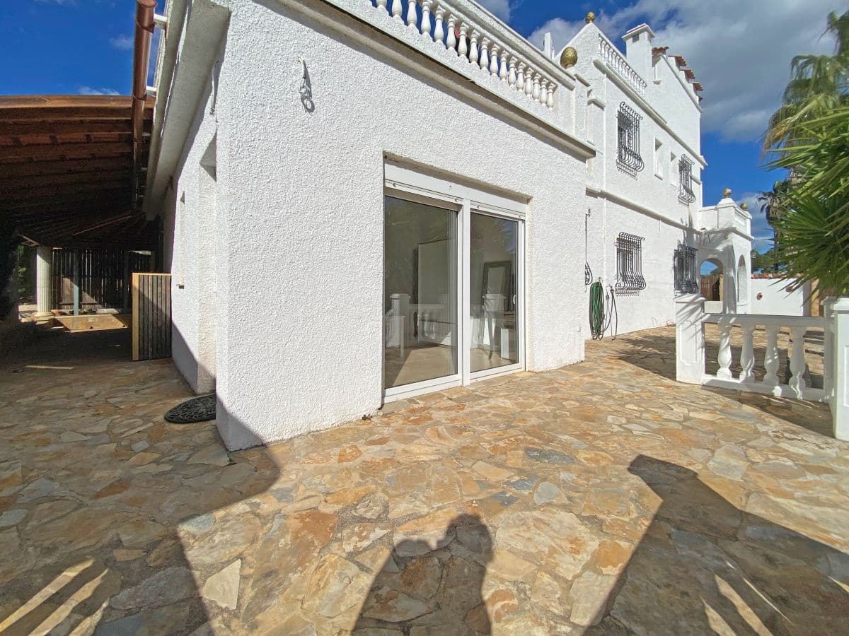 7 slaapkamer Villa te koop in Gandia met zwembad - € 790.000 (Ref: 8910828)