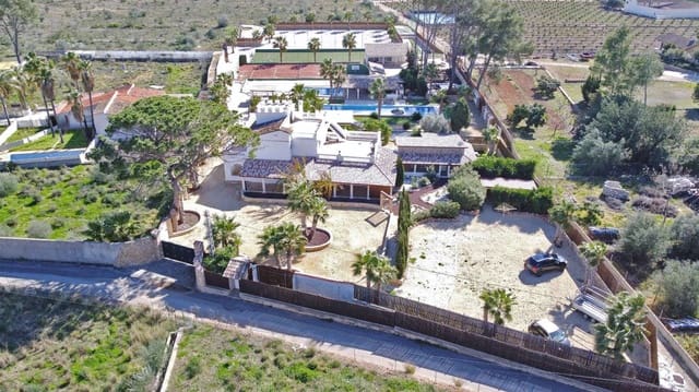 7 chambre Villa/Maison à vendre à Gandia avec piscine - 790 000 € (Ref: 8910828)