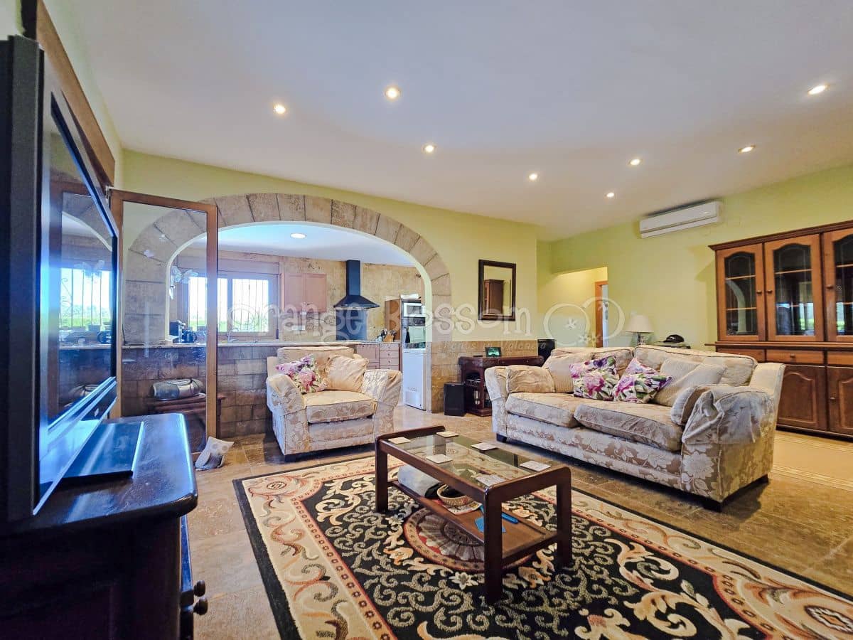 3 soveværelse Villa til salg i Chella med swimmingpool - € 349.950 (Ref: 9050675)