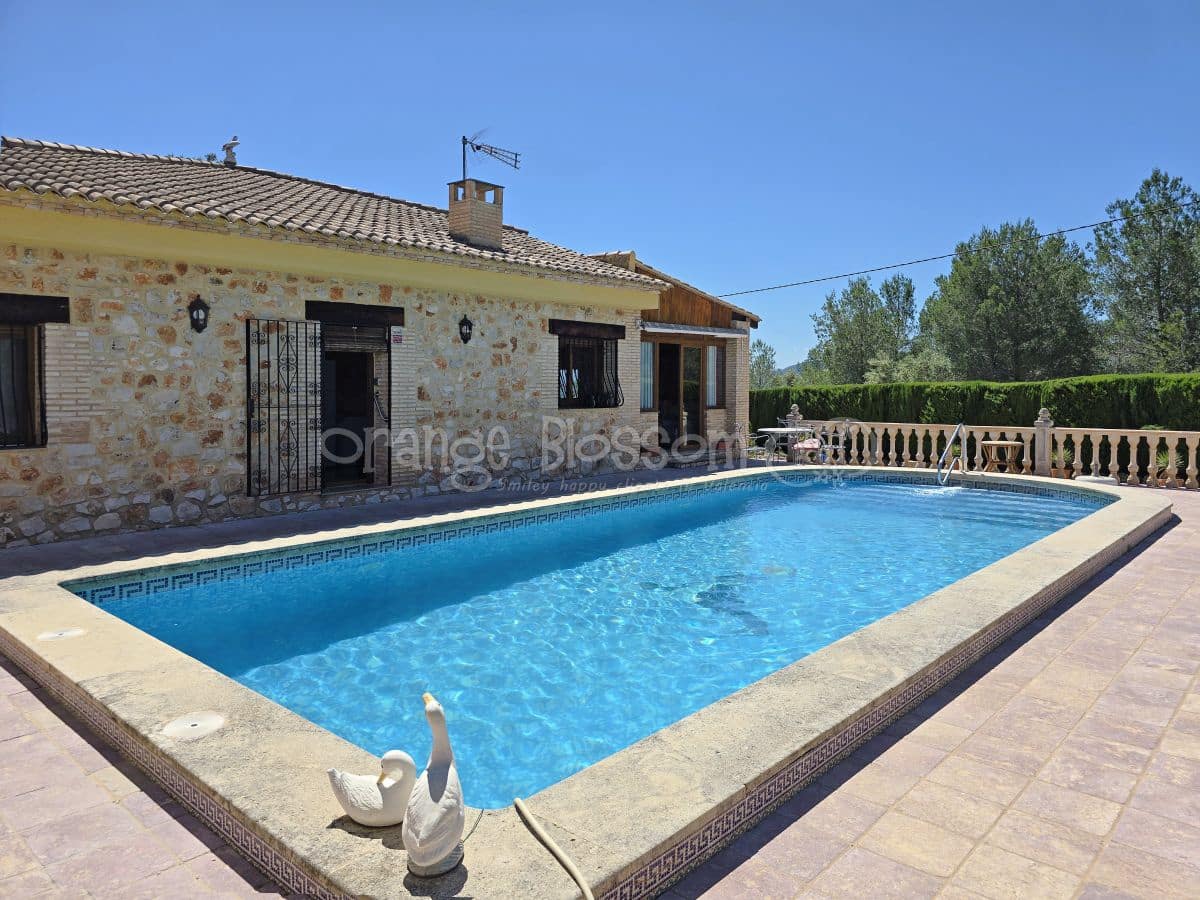 3 soveværelse Villa til salg i Chella med swimmingpool - € 349.950 (Ref: 9050675)