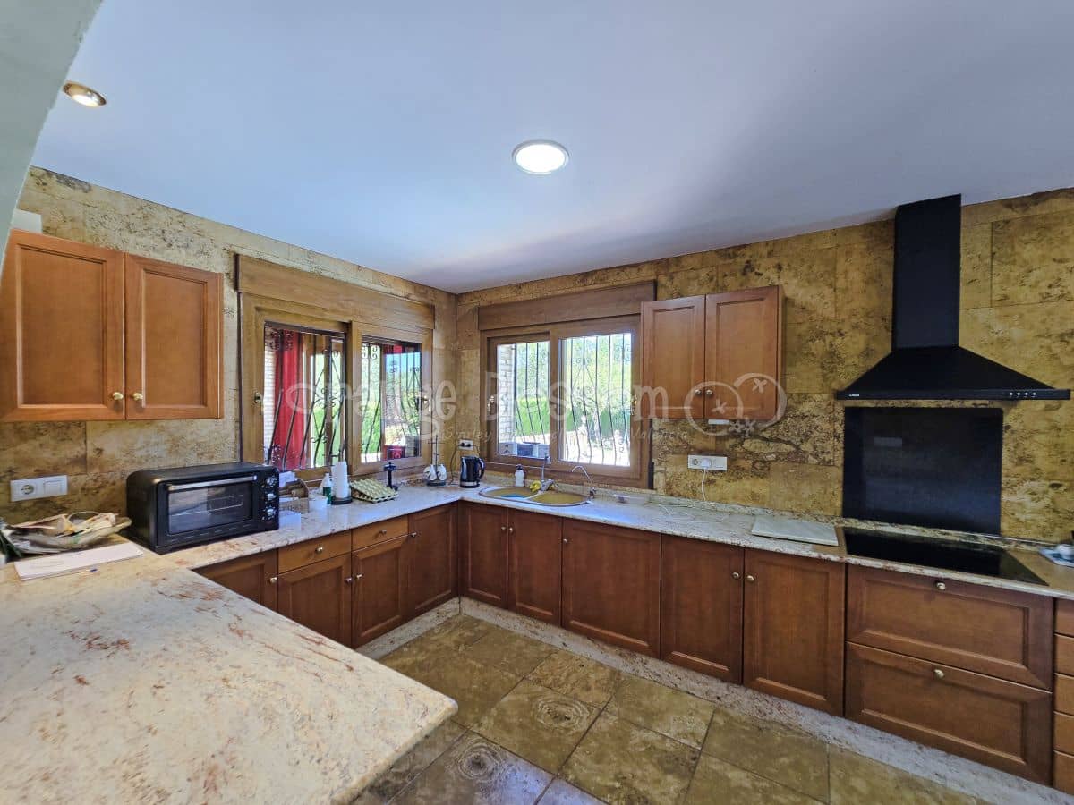 3 soveværelse Villa til salg i Chella med swimmingpool - € 349.950 (Ref: 9050675)