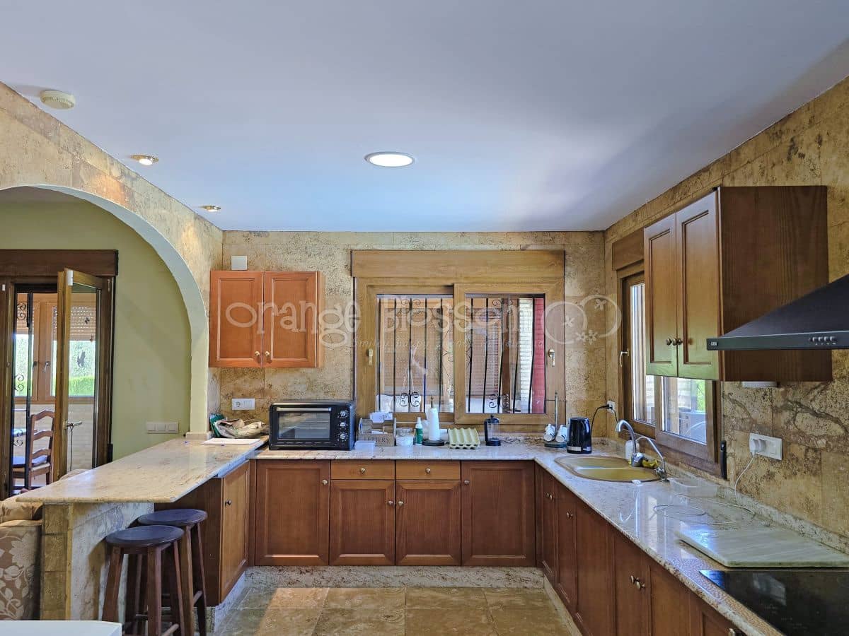 3 soveværelse Villa til salg i Chella med swimmingpool - € 349.950 (Ref: 9050675)