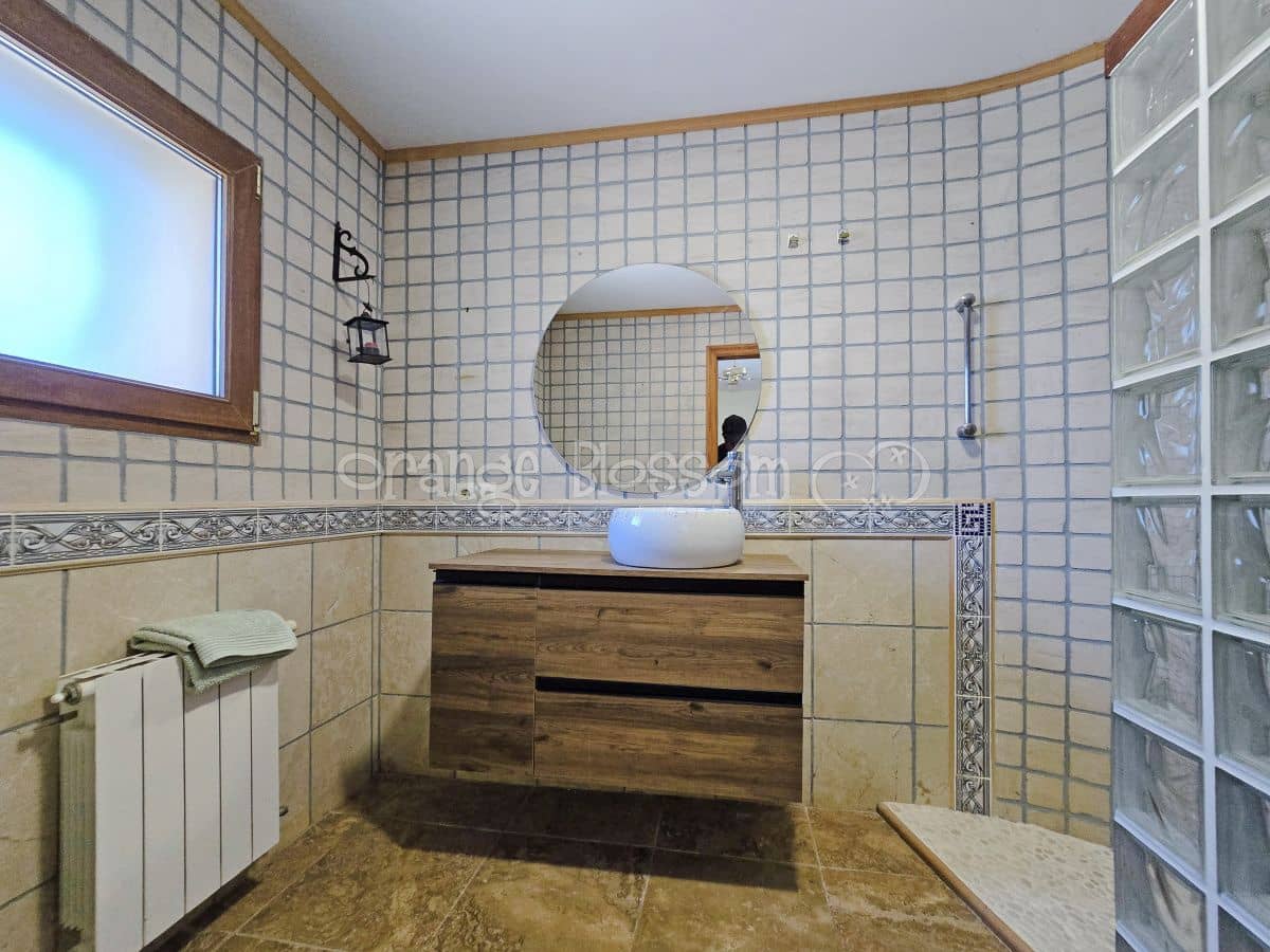 3 soveværelse Villa til salg i Chella med swimmingpool - € 349.950 (Ref: 9050675)