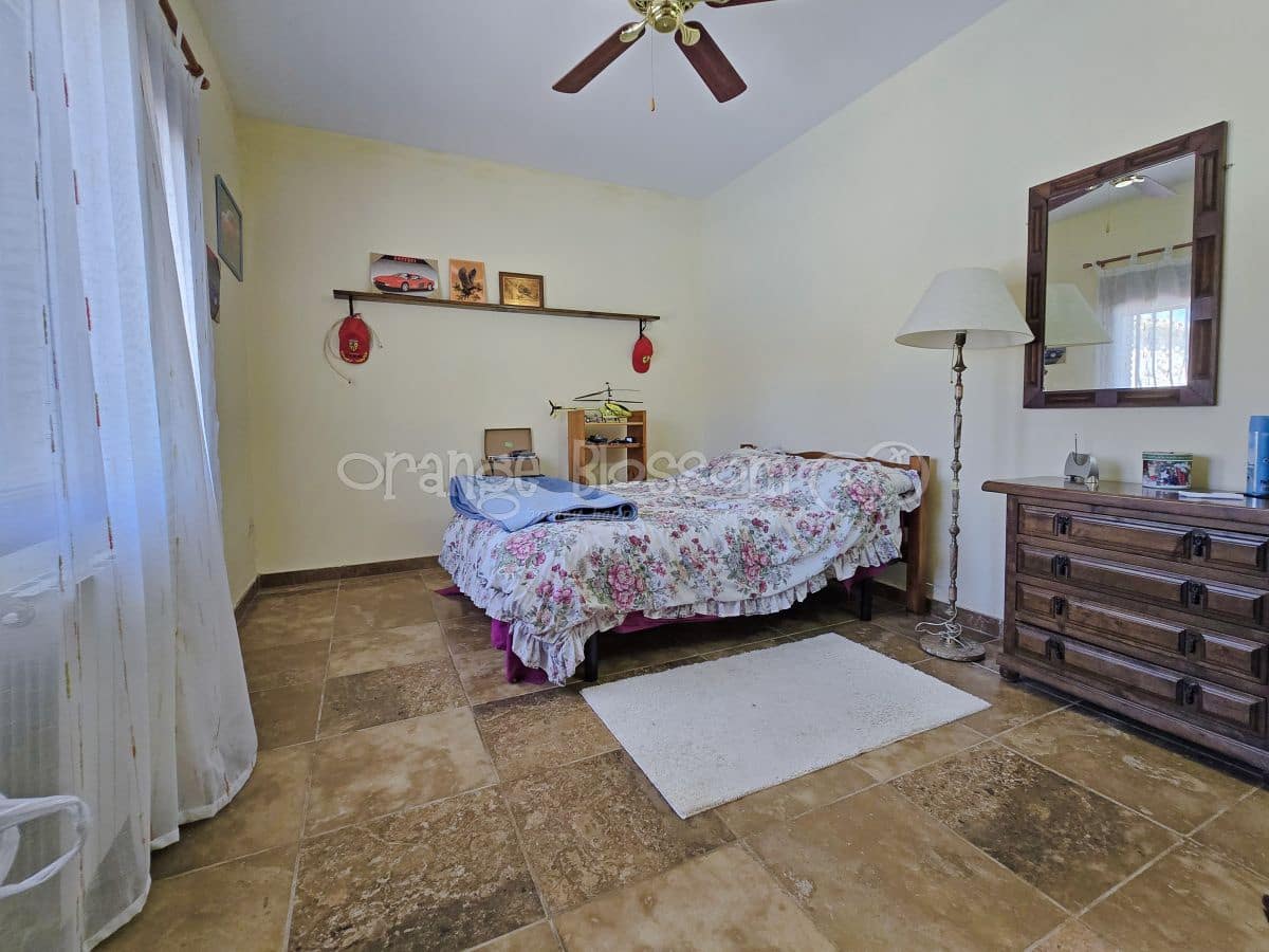 3 soveværelse Villa til salg i Chella med swimmingpool - € 349.950 (Ref: 9050675)