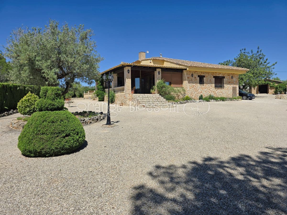 3 soveværelse Villa til salg i Chella med swimmingpool - € 349.950 (Ref: 9050675)