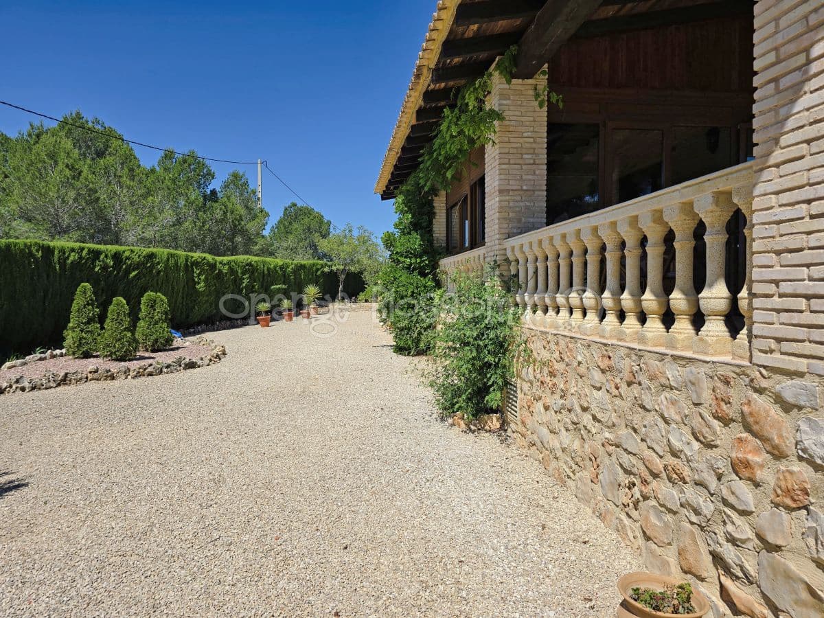 3 soveværelse Villa til salg i Chella med swimmingpool - € 349.950 (Ref: 9050675)