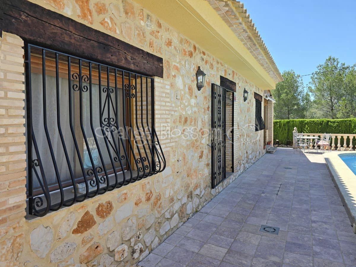 3 soveværelse Villa til salg i Chella med swimmingpool - € 349.950 (Ref: 9050675)